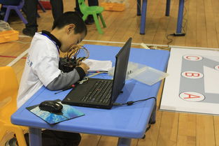 乐博乐博 以科技驱动，点亮中国青少年的编程与机器人教育未来